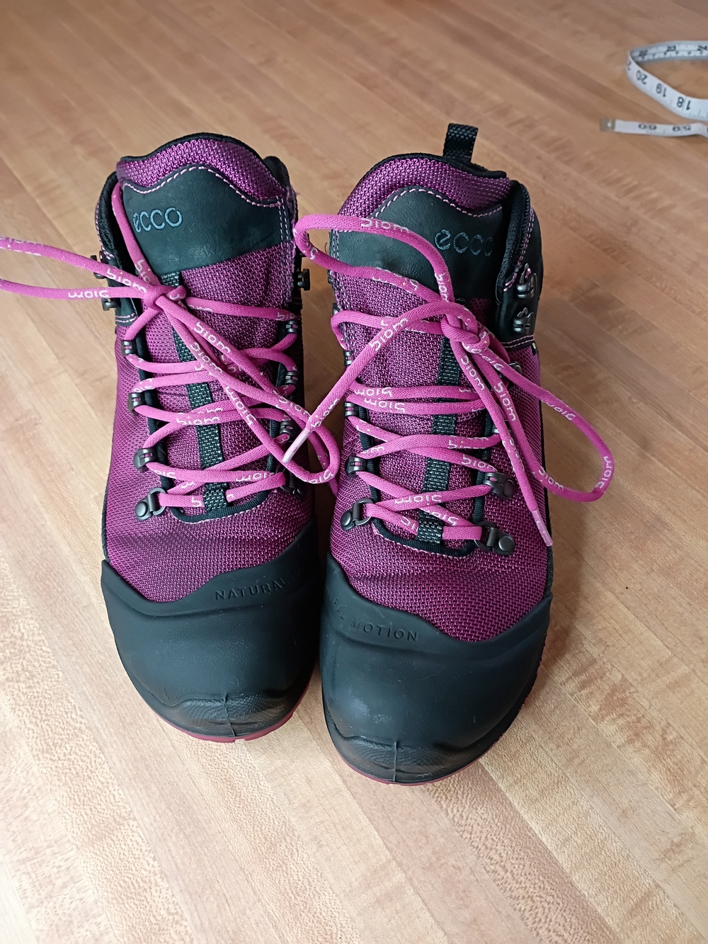 Ecco Women's Plum Lace-Up Hiking Boots